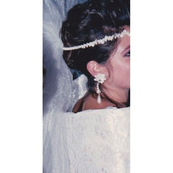 Vintage Suzanne Bjorntegard Flower Pearl Drop Clip On Earrings Bridal Wedding - Picture 6 of 8